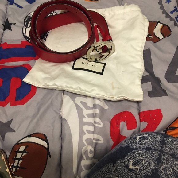 Red leather Gucci belt. - Picture 1 of 3